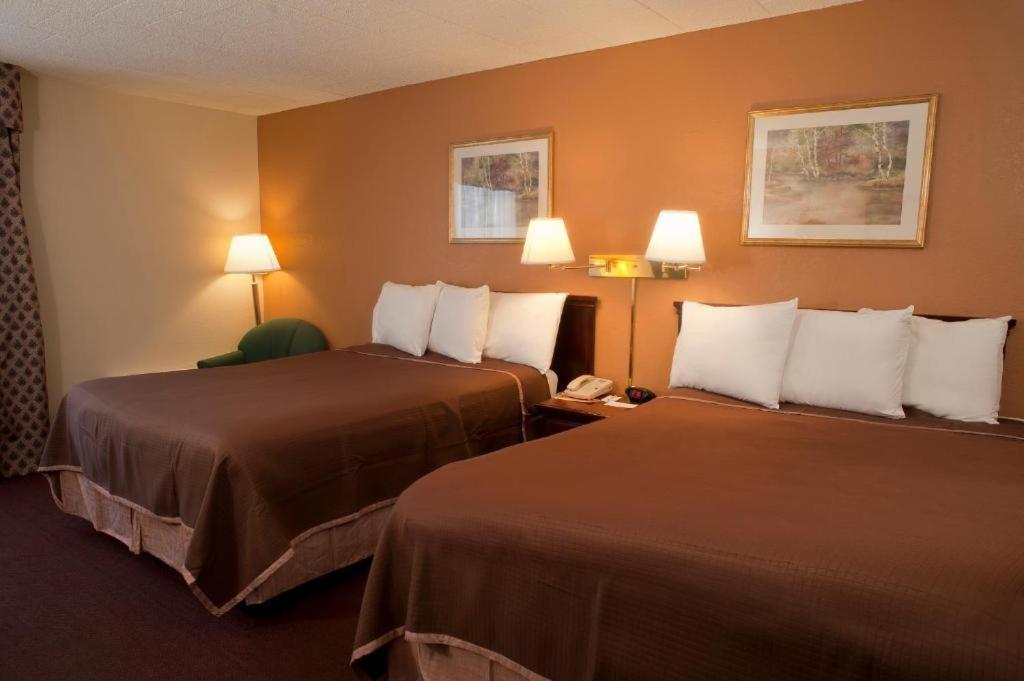 Howard Johnson By Wyndham Bartonsville/Poconos Area Exteriör bild