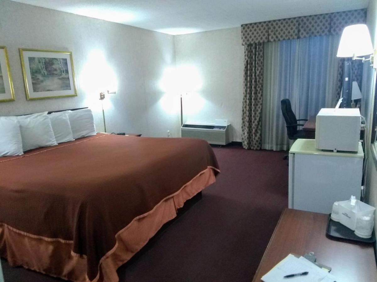 Howard Johnson By Wyndham Bartonsville/Poconos Area Exteriör bild
