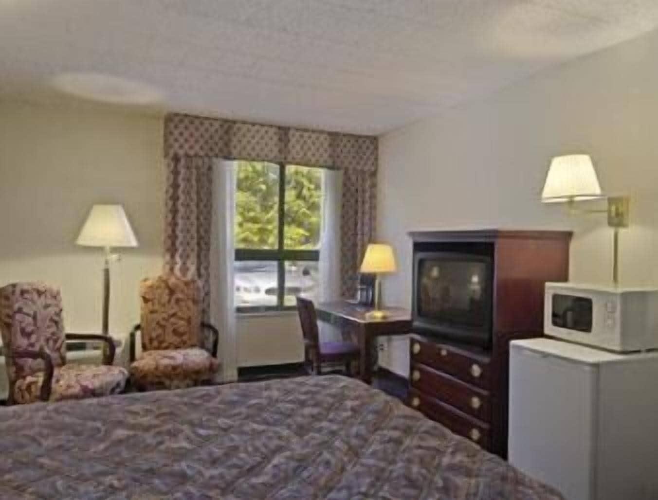 Howard Johnson By Wyndham Bartonsville/Poconos Area Exteriör bild